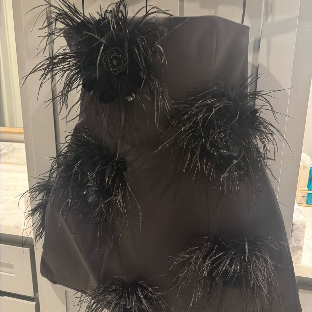 Delfi Collection Strapless Black Feathered Mini Dress - Picture 4 of 8